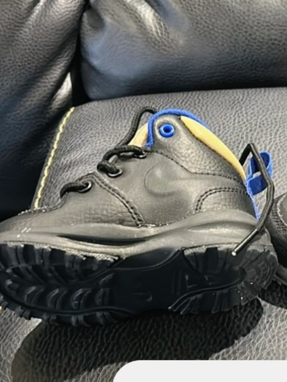Nike boots 8 c